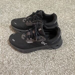 Women’s On Cloudrunner Waterproof